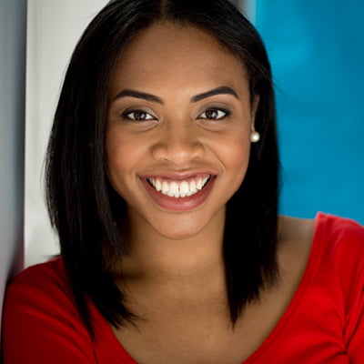Jonelle Sills_Soprano Headshot